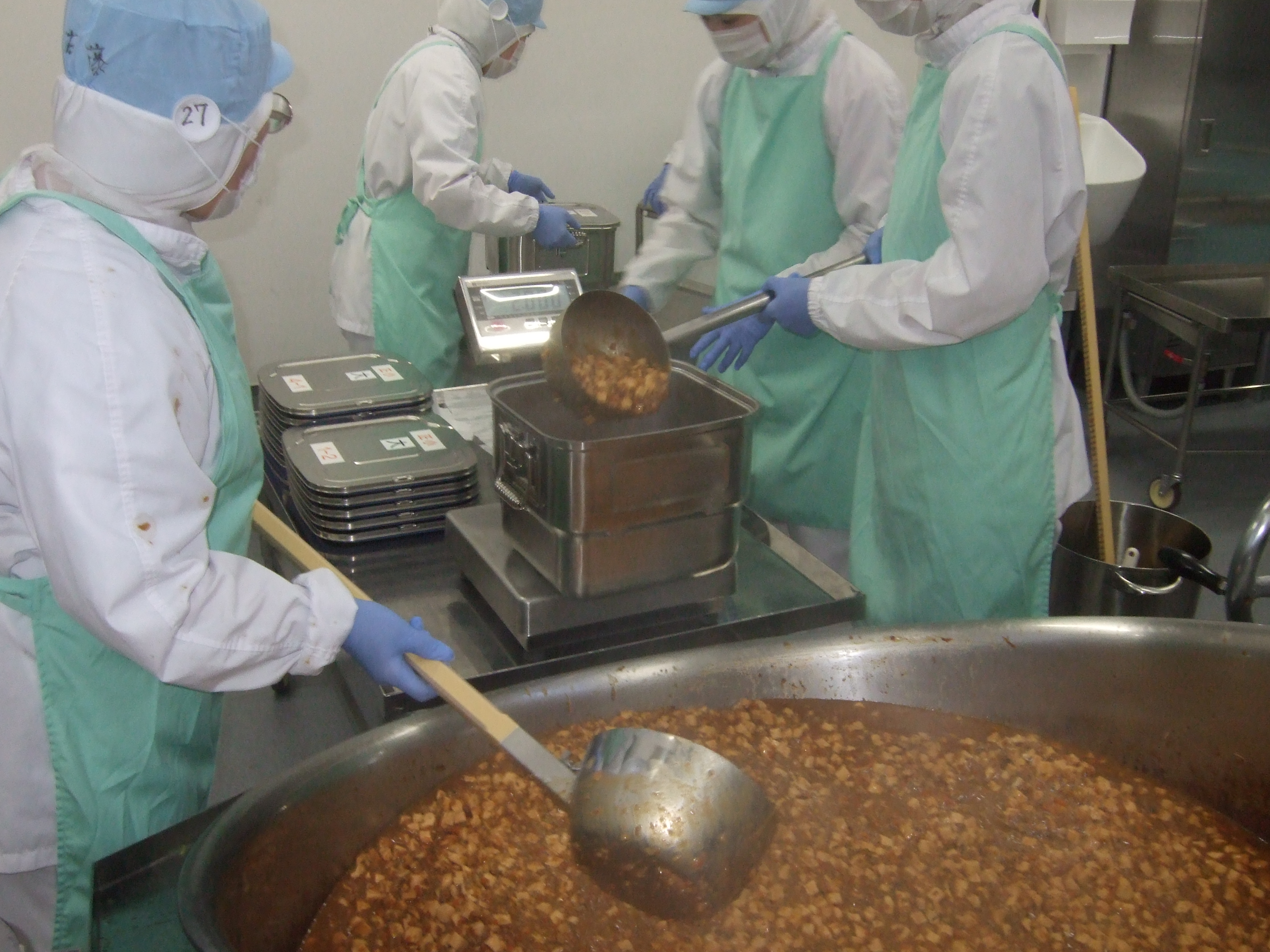 参考写真にて実際の食器・献立ではありません。