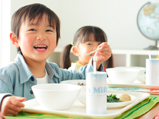 美味しい給食で、子どもたちを笑顔にするお仕事、一緒に始めませんか?