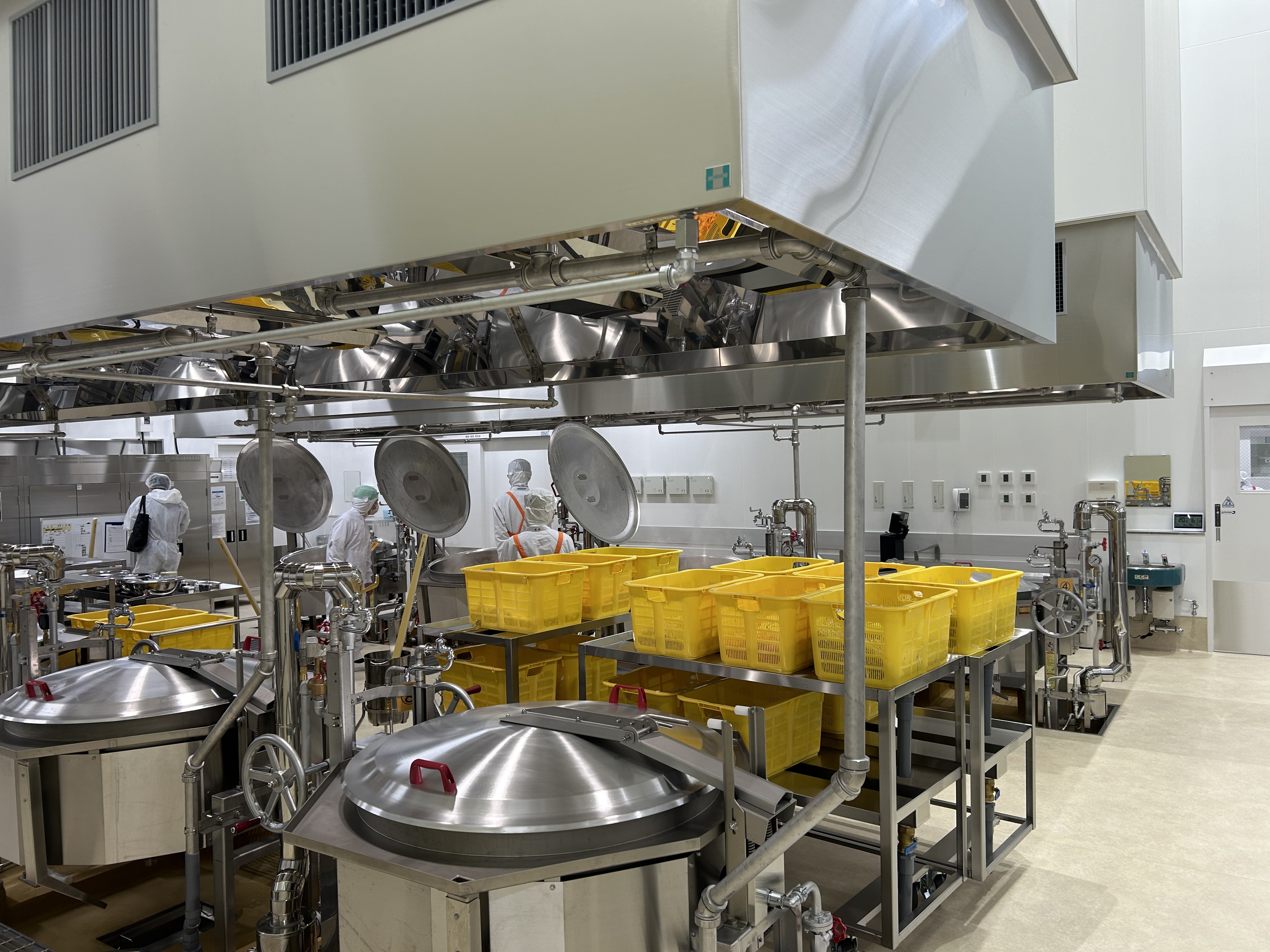 衛生管理の徹底された清潔な調理場です